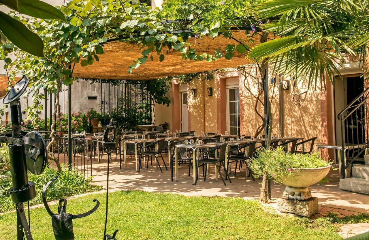 Hotel Restaurant Les Touristes Vals-les-Bains Exterior photo