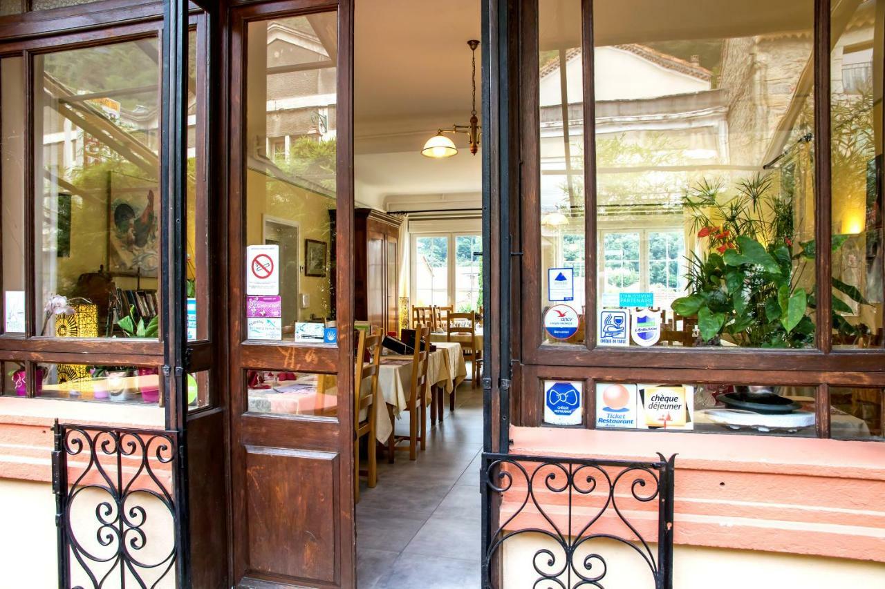 Hotel Restaurant Les Touristes Vals-les-Bains Exterior photo
